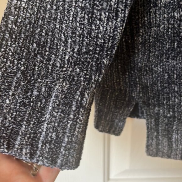 Orvis EUC dark blue and white super soft sweater size L - Picture 3 of 5